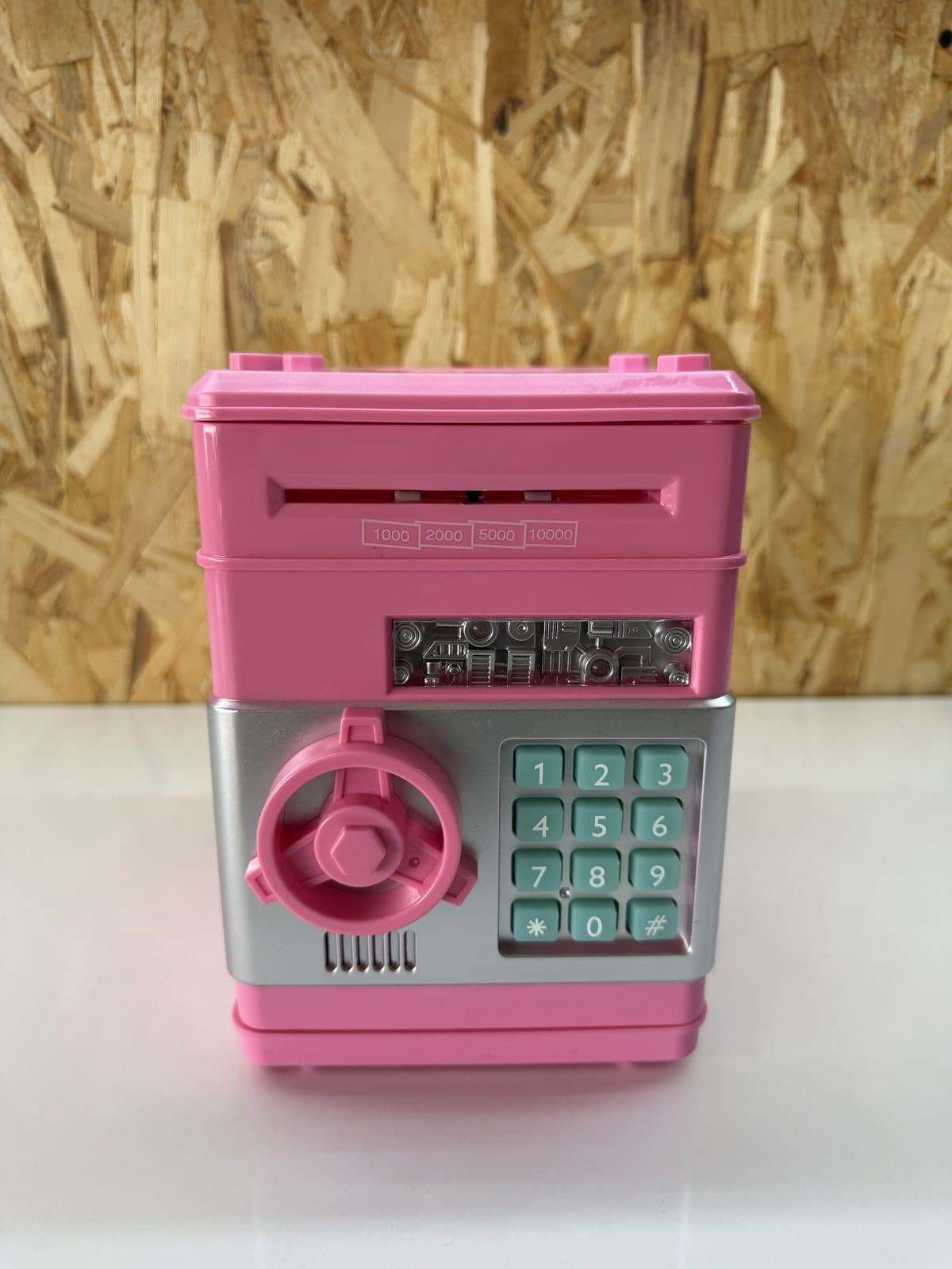 Pembe, şifreli ve tuş takımlı ATM kumbara