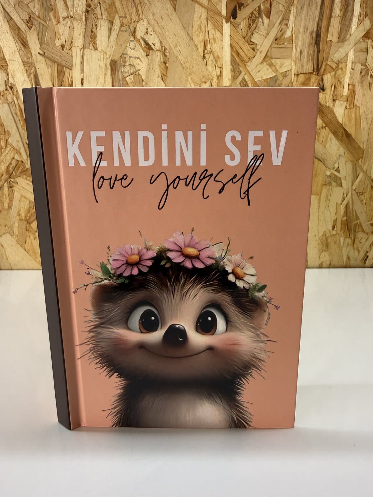 Kirpi illüstrasyonlu, kendini sev yazılı defter